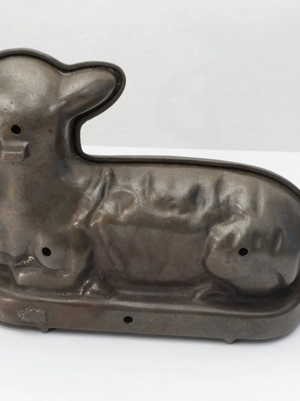 Vintage Griswold Cast Iron Lamb Cake Mold No. 866 - 2 Piece Easter Sheep Mold
